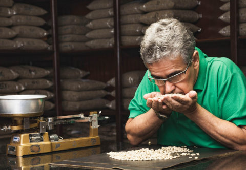 Všechno, co jste dosud nevěděli o profi degustaci kávy