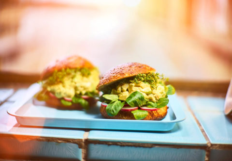 Vajíčkový salát s avokádem