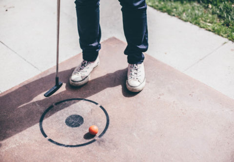 Minigolf je ideálním sportem pro celou rodinu