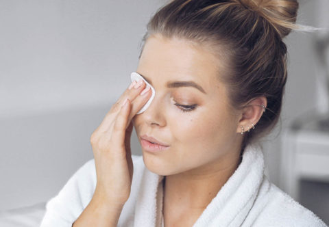 Naučte se správně odlíčit