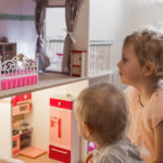 8 tipů, jak vybavit domeček pro panenky