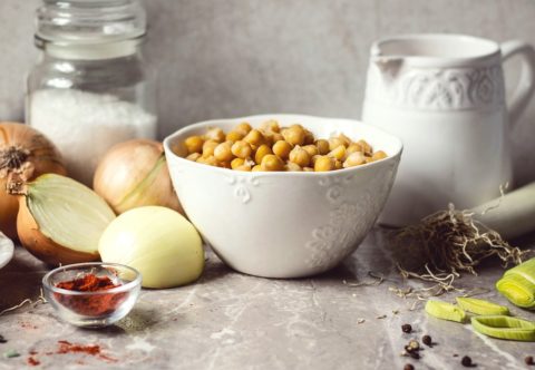 Jak v hlavním jídle nahradit maso luštěninami