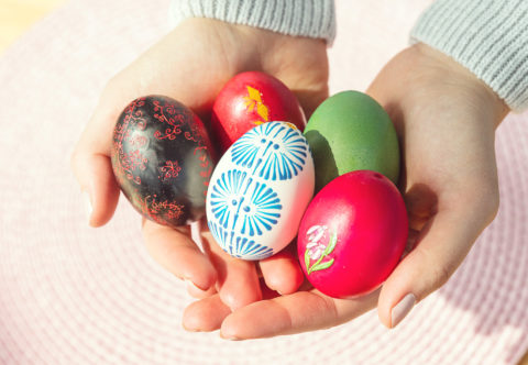 Vyzkoušeli jsme několikero zdobení vajíček. Co stojí za tu práci?