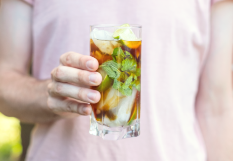 Miluji ochucenou ledovou kávu! Vyzkoušejte moje oblíbené kombinace