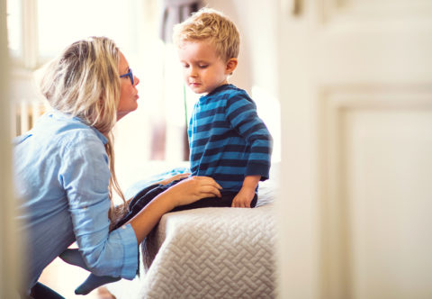 „Ten svetr si nevezmu“. Vyjednávat s dětmi? Jde to vůbec?