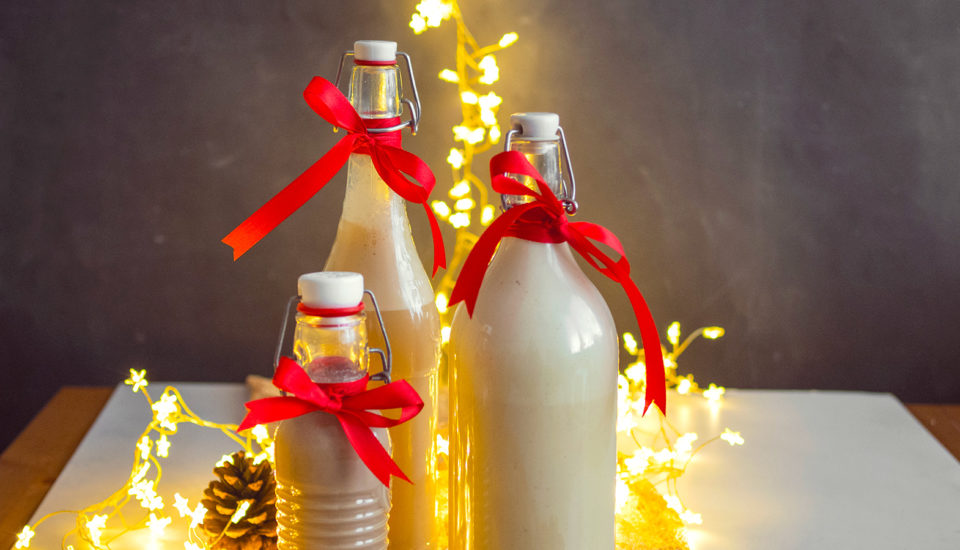 Tři recepty na vánoční likéry: karamelový, vaječný a kávový