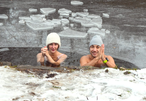 Proč lezu v zimě do rybníka? Naučila jsem se otužovat a je to super