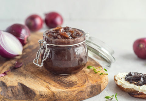 Čatní se hodí k sýru, steaku i pečivu! Recept a tipy na kombinace