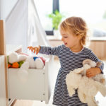 Zapojte děti do domácích prací hravě! Tipy na nastavování pravidel