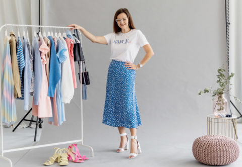 Volány, pastelové barvy a další trendy letošního jara v 6 outfitech