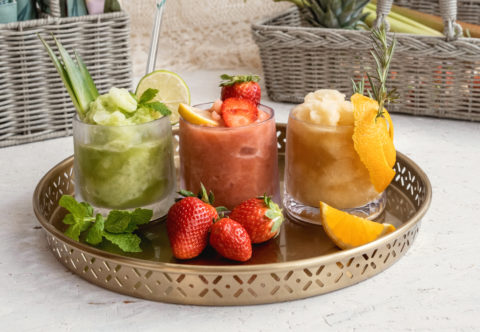 Domácí ledová tříšť: rebarborová, ananasovo-okurková i s příchutí kávy