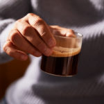 Návod, jak degustovat kávu. Dokážete rozeznat chutě, které se v ní skrývají?