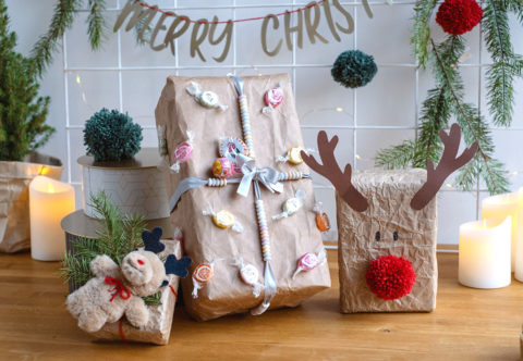 Tři návody na balení dárků pro děti a tip, díky kterému je u stromečku mohou rozdávat i ty, co ještě neumí číst
