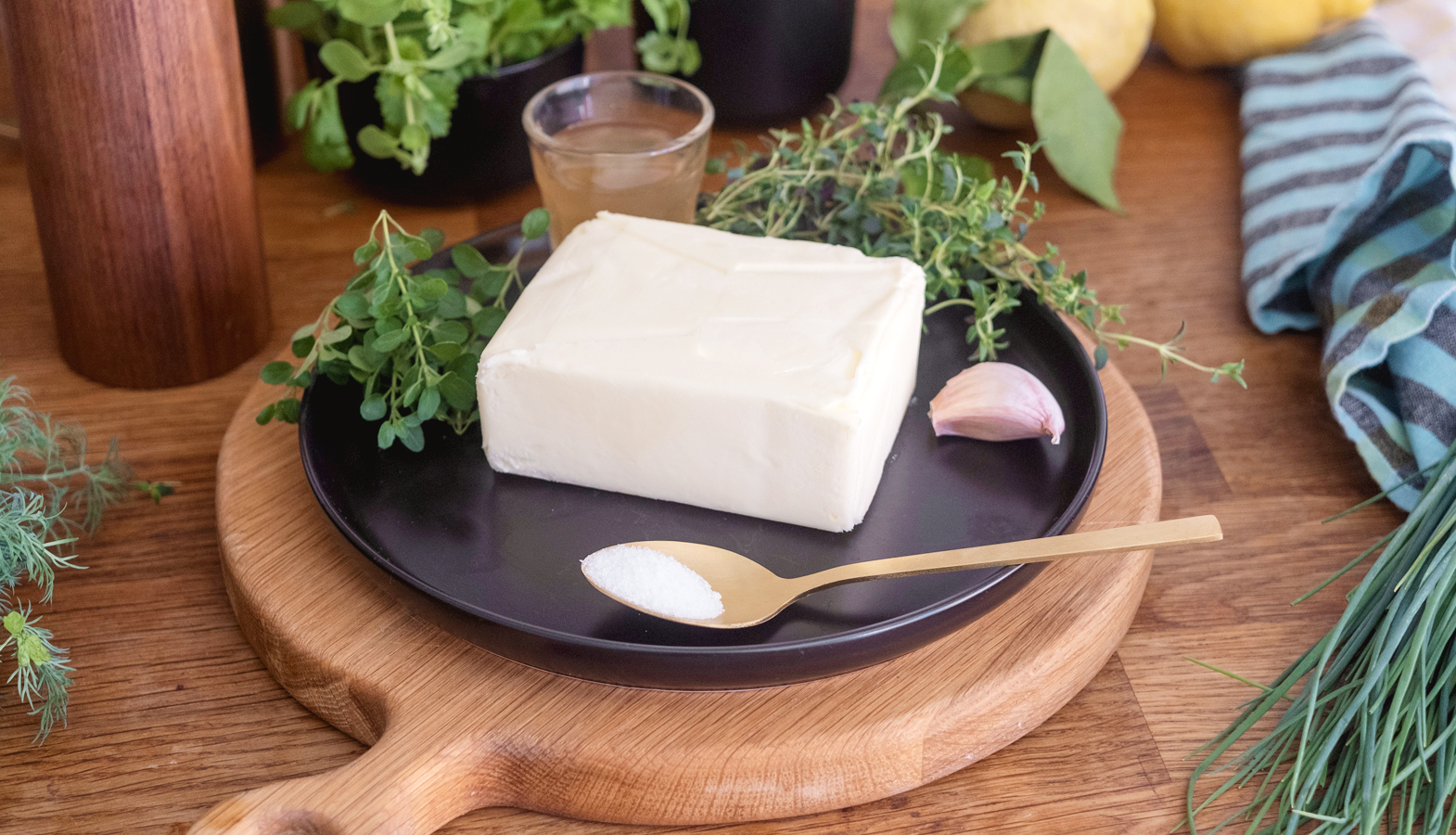 ingredience na bylinkové máslo
