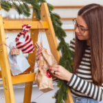 Vytiskněte dětem vánoční pohádku na 24 částí a zabalte ji do adventního kalendáře