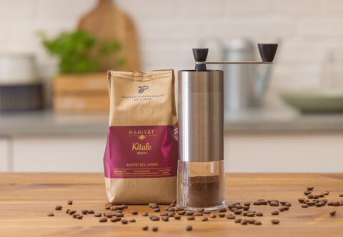 Škola mletí kávy: Jak nastavit mlýnek a pouhým pohledem odhadnout správnou hrubost mletí