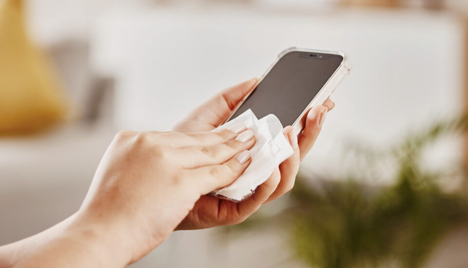 Mobilní telefon a bakterie: Když je nejbližší parťák tak trochu nepřítel