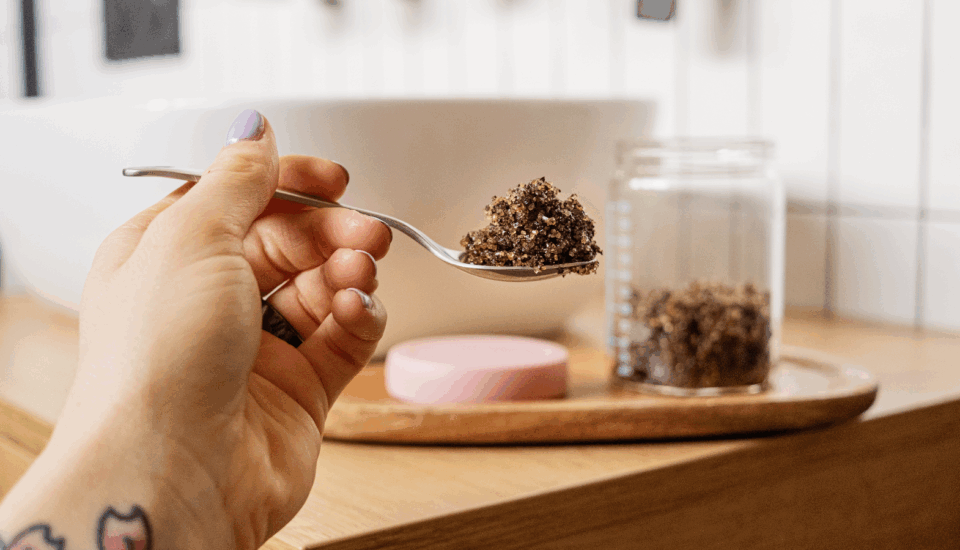 Můj recept na domácí kávový peeling a chvilku relaxu k tomu